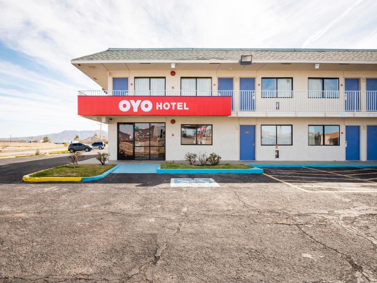 Oyo Hotel Willcox Exteriör bild